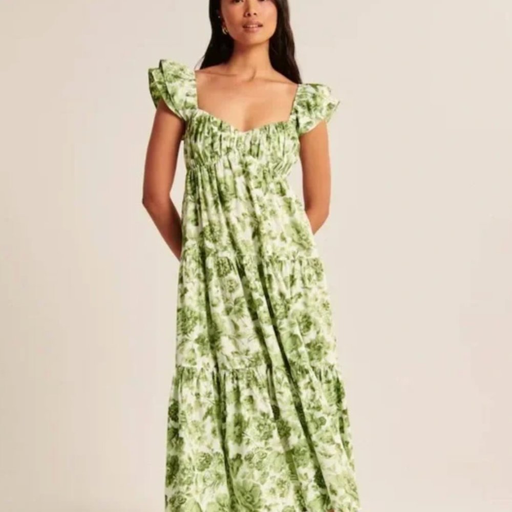 Abercrombie Ruched Flutter Sleeve Maxi Dress in Green Floral - Medium